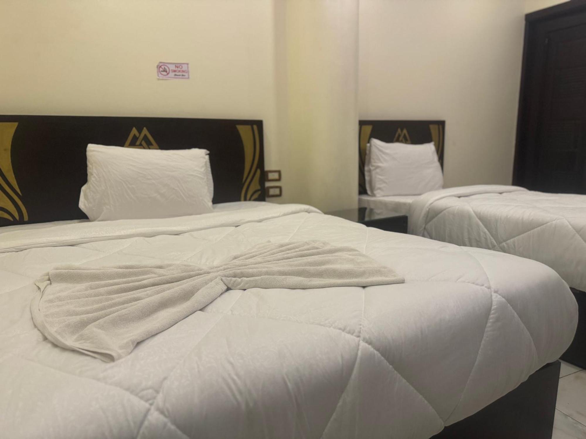 Pyramids And Sphinx Hotel Kafrat al Jabal Luaran gambar